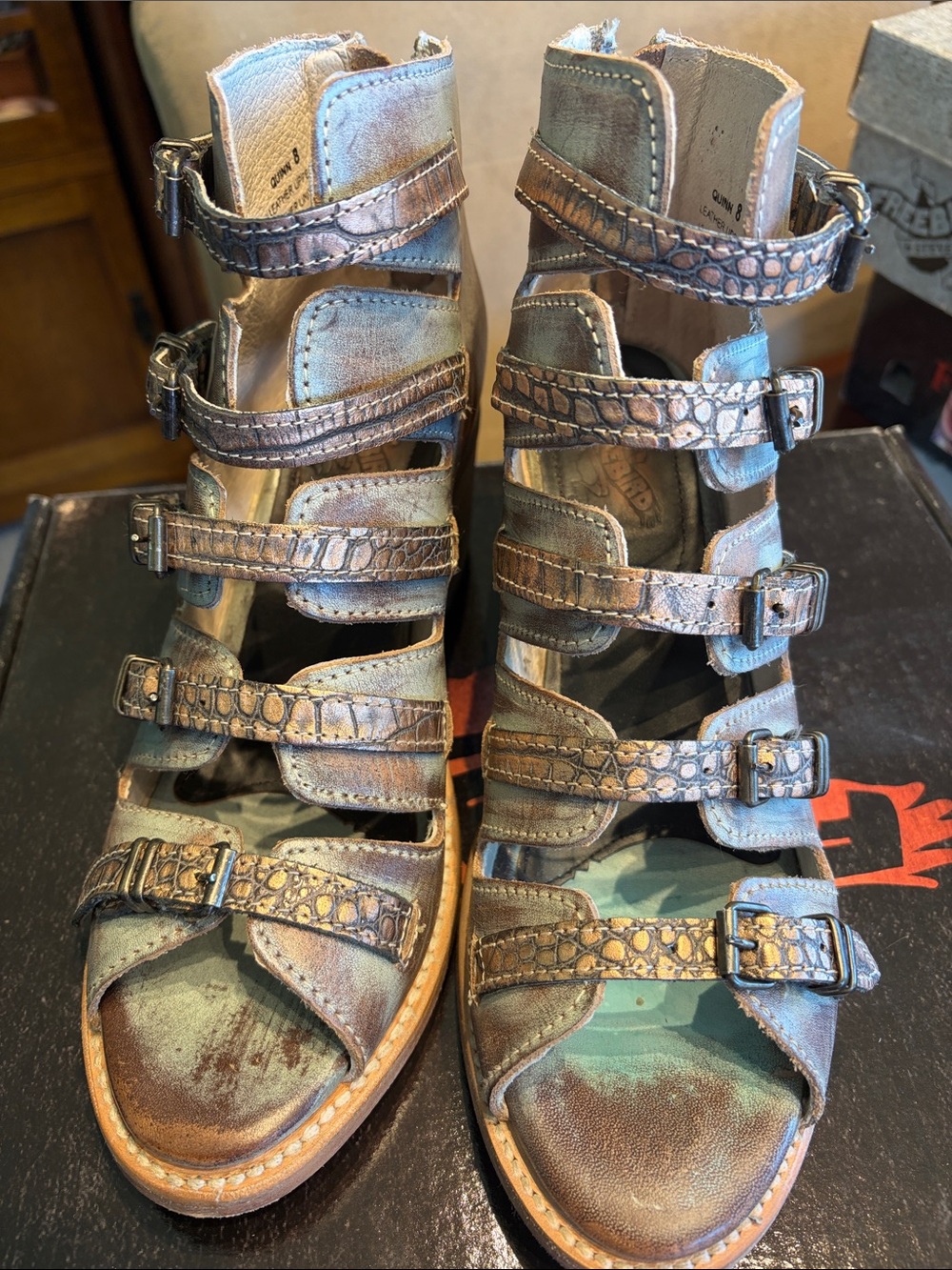 Quinn Freebird Patina multi Leather sandals